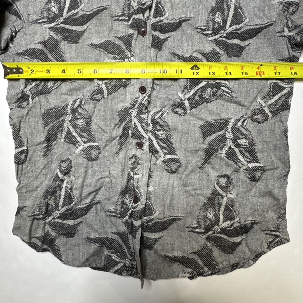 Urban Outfitters‎ Horse Print Button Down Shirt Small Grey Cotton - Picture 3 of 6